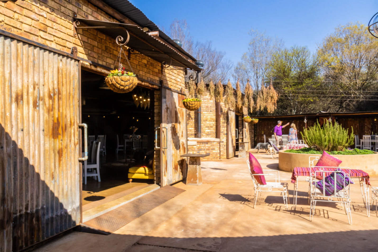 Outdoor seating at Soetdoring Restaurant
